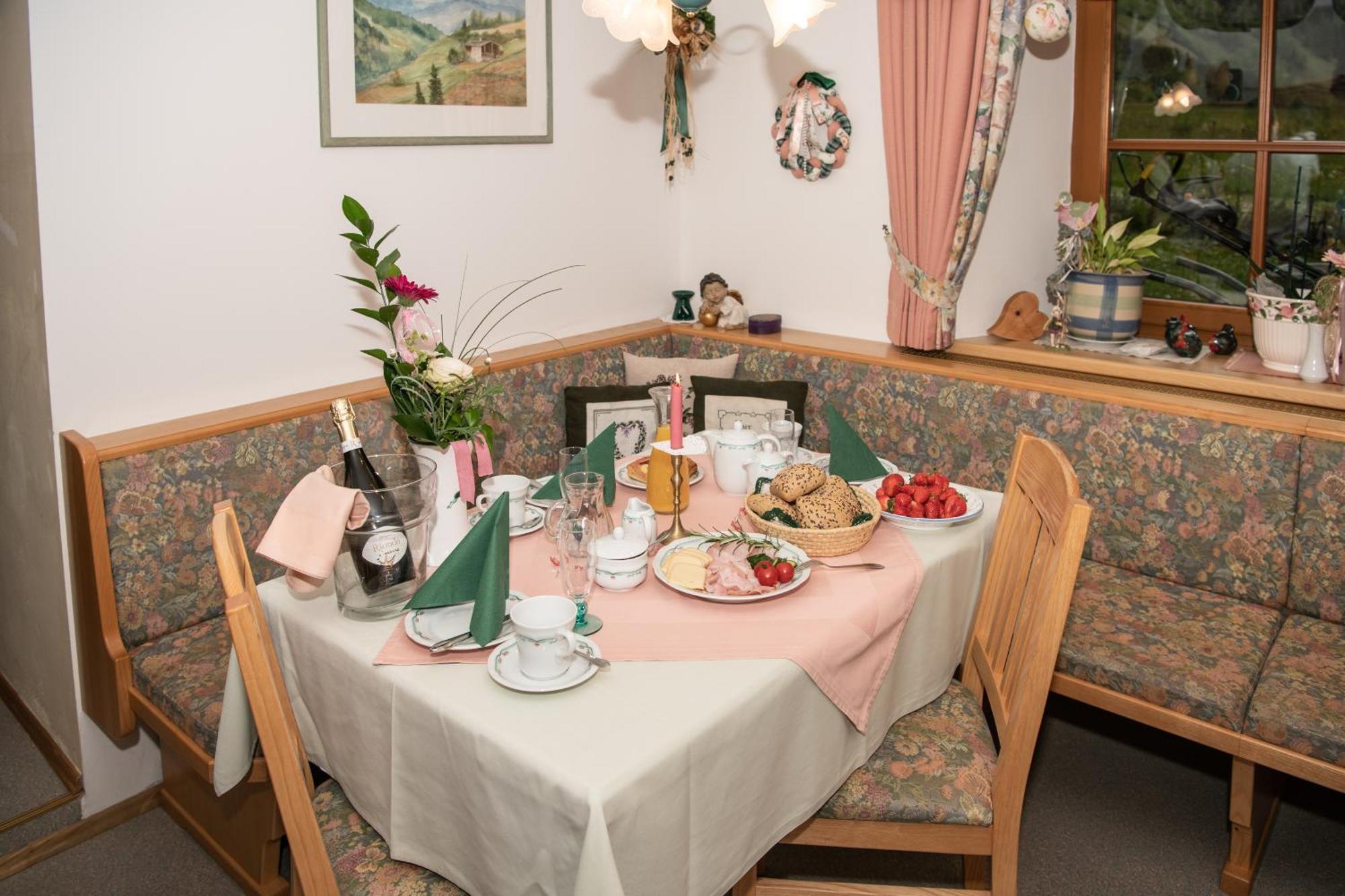 Appartement-Pension Fahrnberggut เราริส ห้อง รูปภาพ